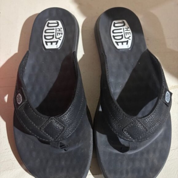 Hey Dude Flipflops - Picture 1 of 3